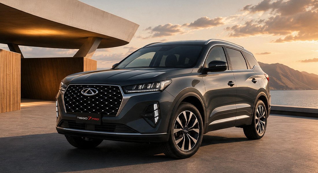 Chery Tiggo 7 Pro mid-size SUV, front three-quarter view at sunset